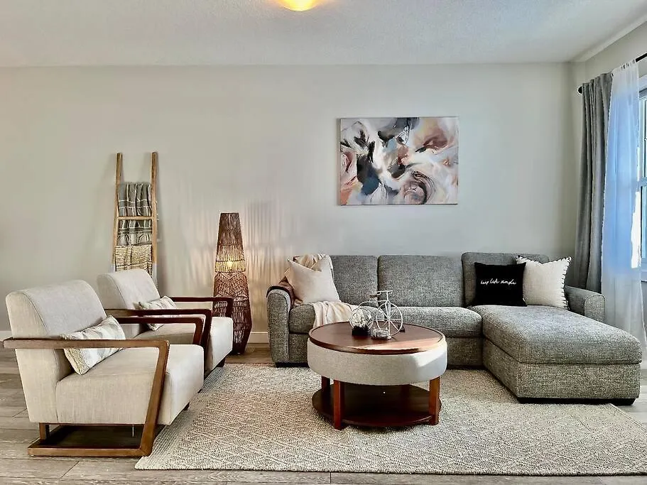 Edith Green Duplex Calgary 0*,